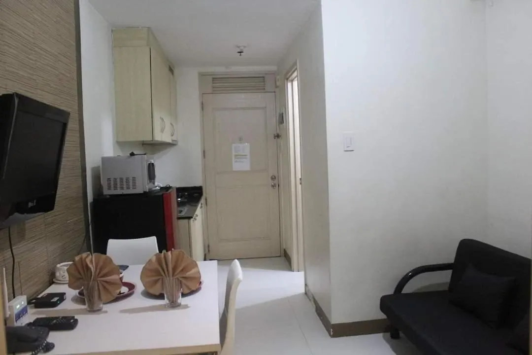 Chateau Elysee A12 Near Mini Shop,Sm Mall+Free Wi-Fi Manila Apartment